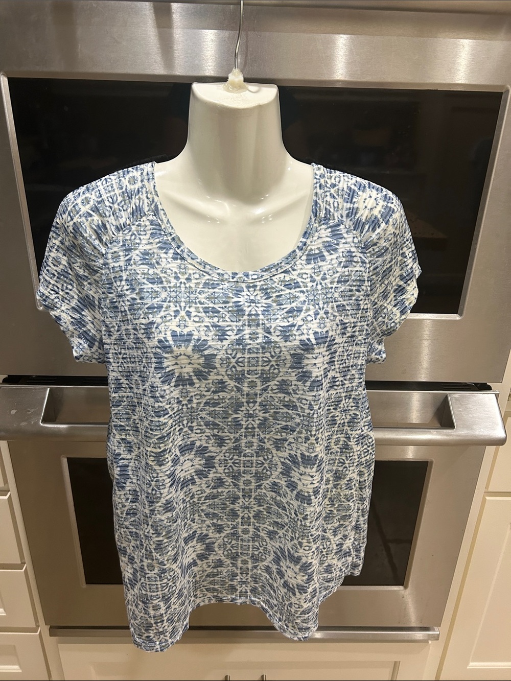 Aventura Blue and White Short-Sleeve Patterned Top - Picture 5 of 15